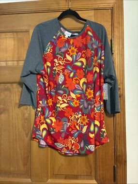Women's Floral Paisley Raglan Top - Red Multi